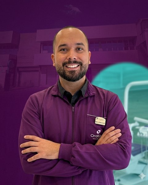 Dr. Vinícius - Cirurgião-dentista sócio Oral Unic Viamão